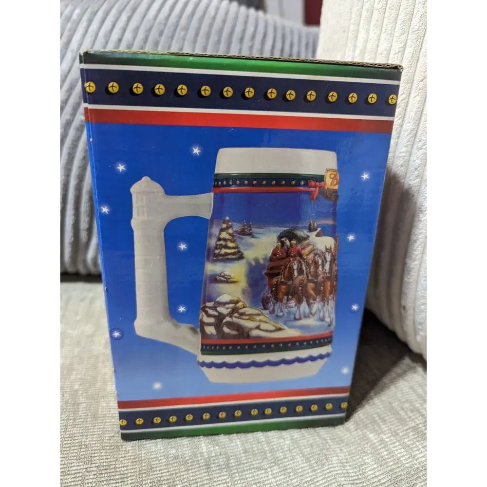 Vintage 2002 BUDWEISER HOLIDAY CERAMIC STEIN MUG Guiding The Way Home New In Box